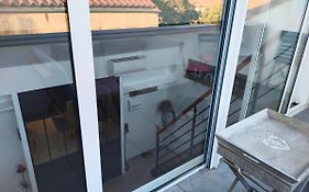 T2 De Standing Pres Du Port, Avec Terrasse Et Clim
